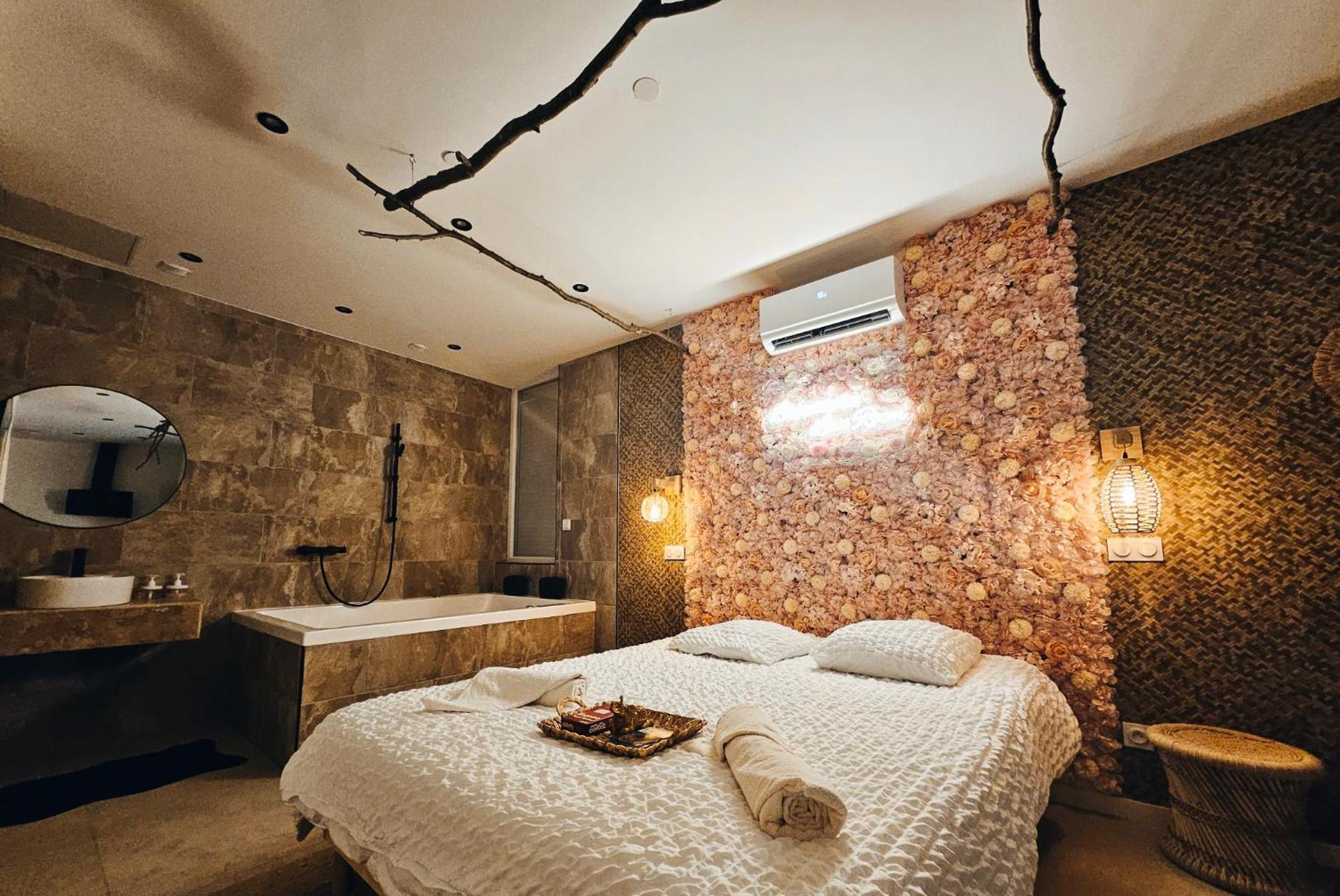 L'Experience Love Room Saint-Jean-Bonnefonds Екстер'єр фото
