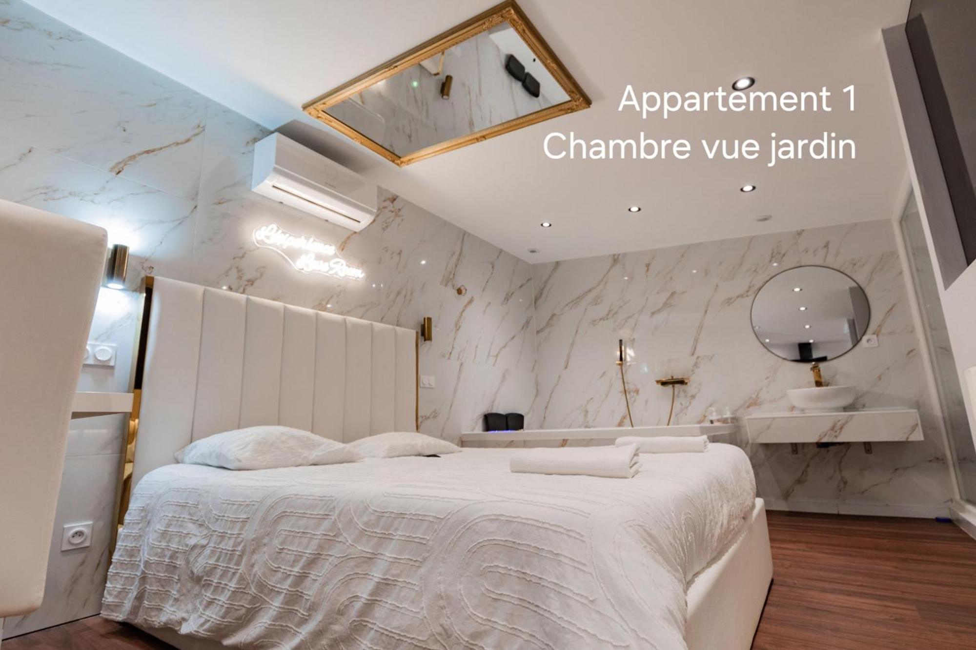 L'Experience Love Room Saint-Jean-Bonnefonds Екстер'єр фото