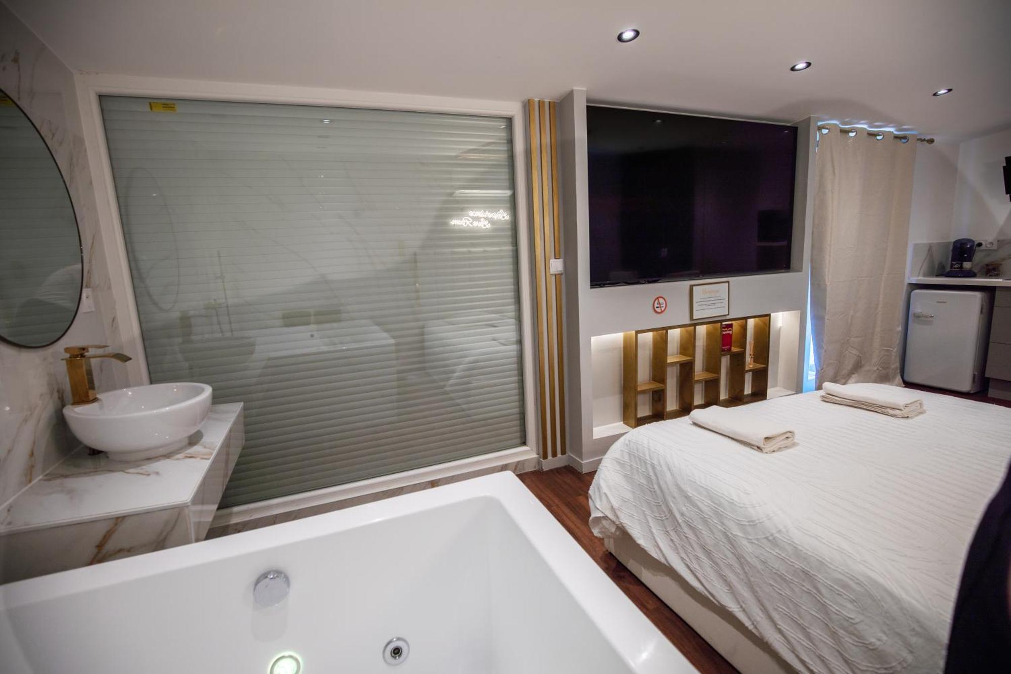 L'Experience Love Room Saint-Jean-Bonnefonds Екстер'єр фото