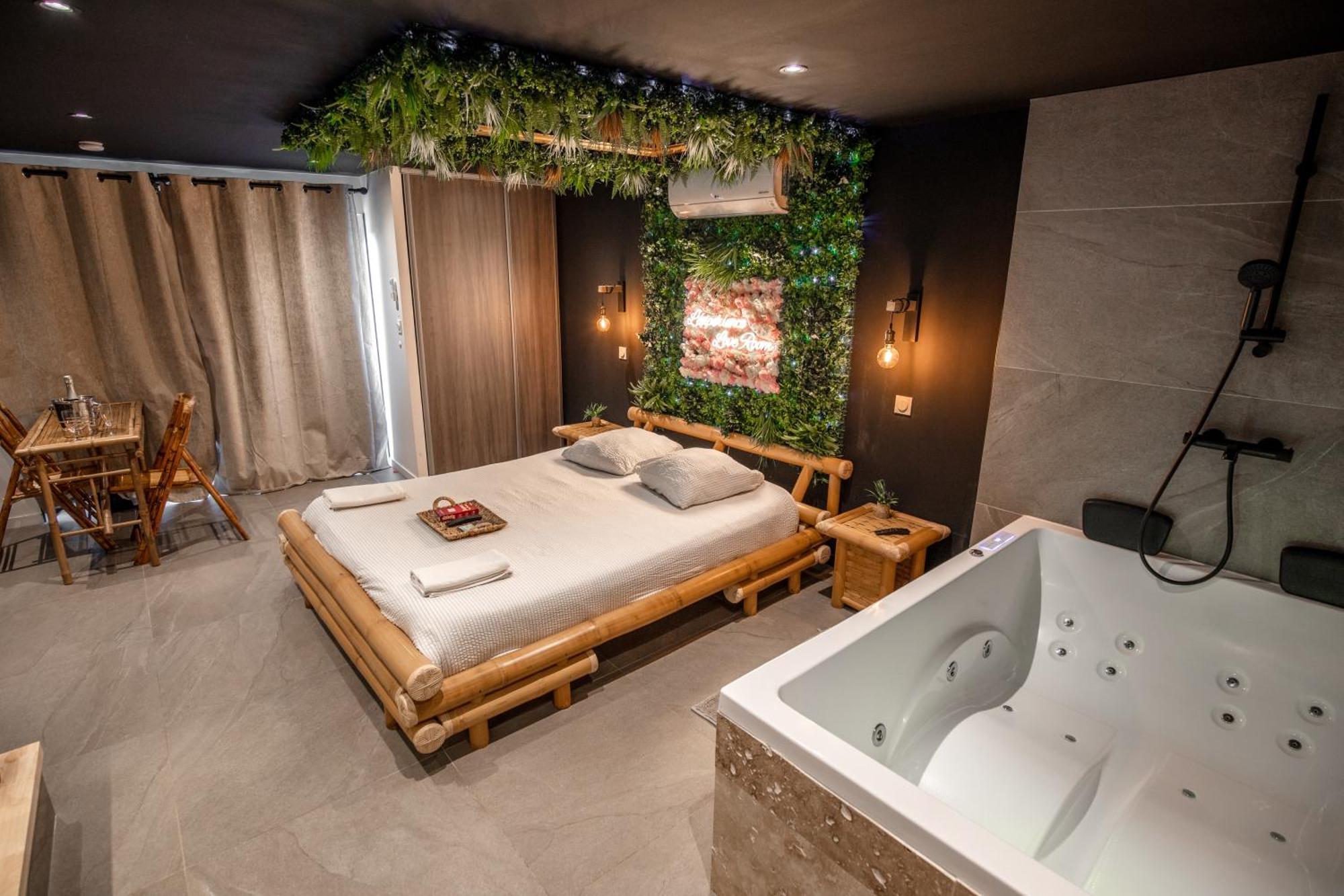 L'Experience Love Room Saint-Jean-Bonnefonds Екстер'єр фото