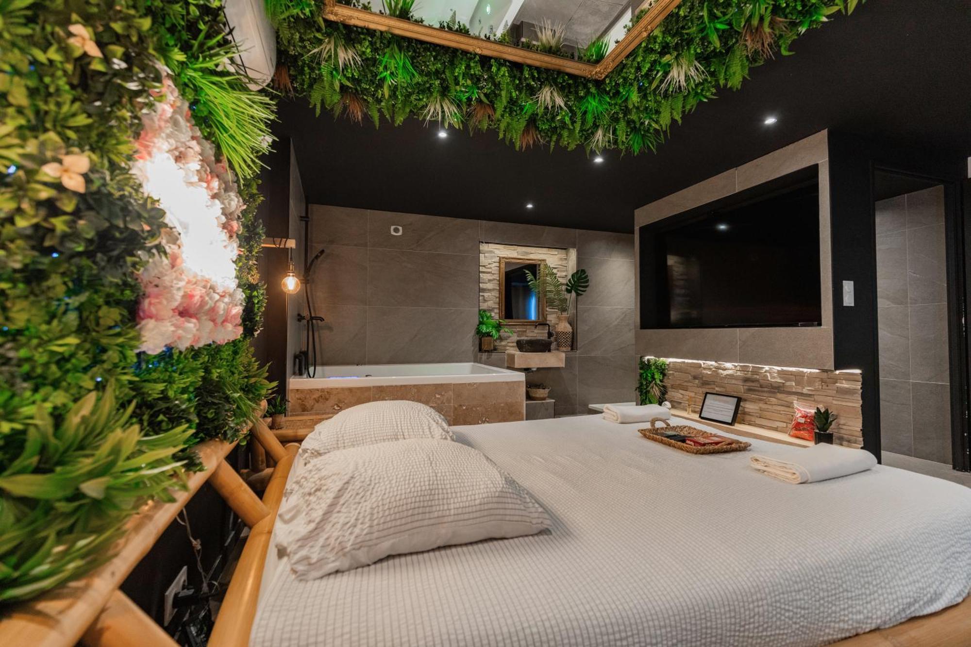 L'Experience Love Room Saint-Jean-Bonnefonds Екстер'єр фото