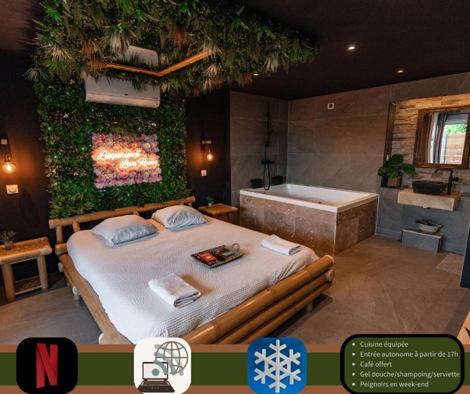 L'Experience Love Room Saint-Jean-Bonnefonds Номер фото